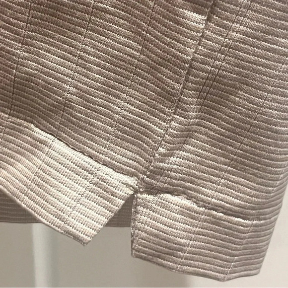 Tiger Woods Golf Shirt - Picture 7 of 10